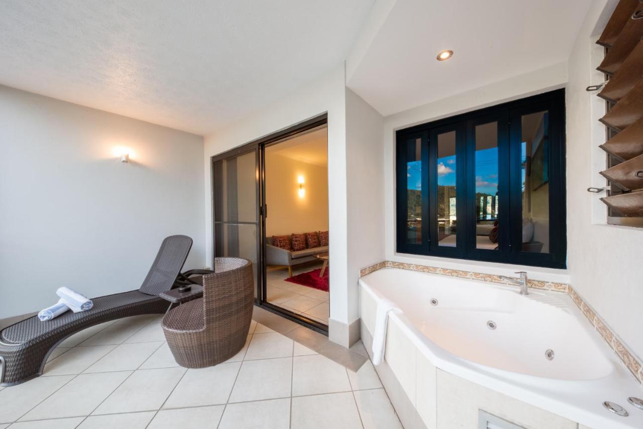 At Waterfront Whitsunday Retreat - Adults Only Apart otel Airlie Beach Dış mekan fotoğraf